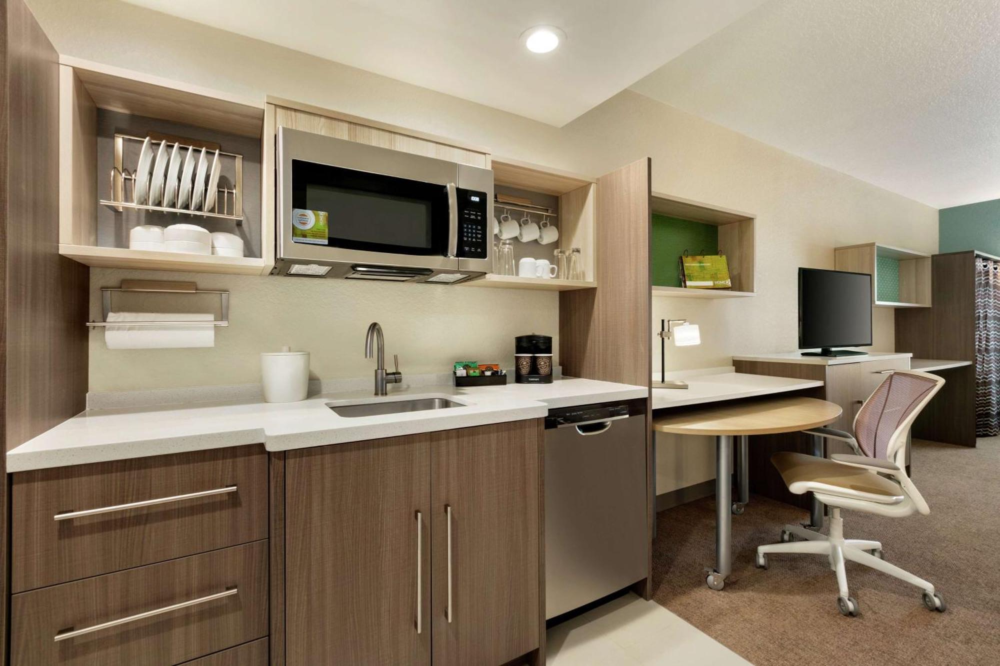 Home2 Suites By Hilton Brandon Tampa Экстерьер фото